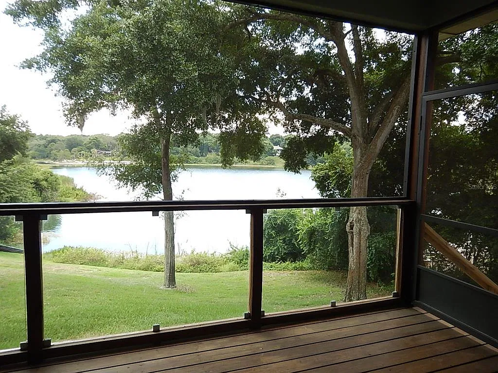 2 bed, 2.0 bath, 1761 sqft, $2,200 — Photo 2