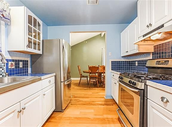 5th image of 2129 Allo Mumphrey Dr