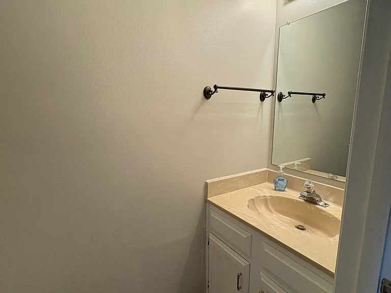 784 S Woodlyn Dr — Photo 5