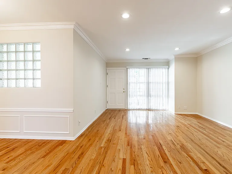 1416 Kelton Ave #1416.5 — Photo 17