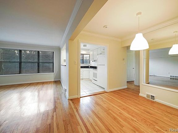 2nd image of 25835 Woodward Ave APT 103