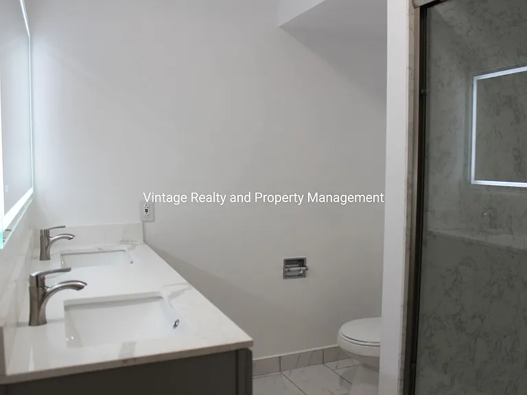 248 W Knoles Way — Photo 29
