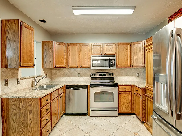 8713 Diceman Dr — Photo 9