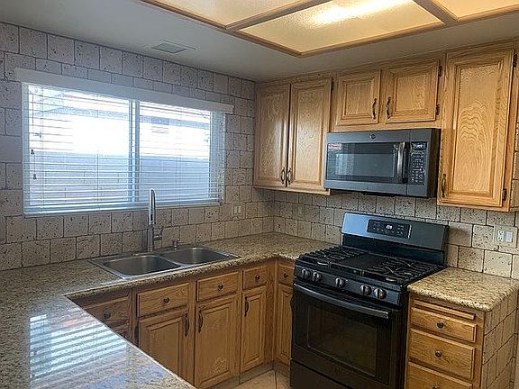 5th image of 4801 Siegfried St