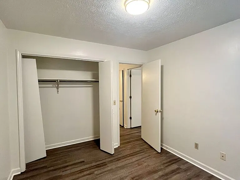 1477 Sandy Cir — Photo 24