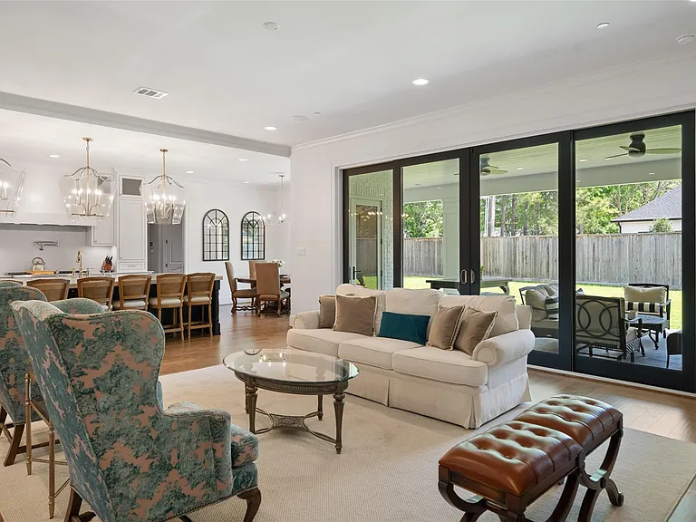 1110 Lone Star Dr — Photo 15