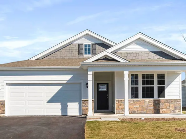 2438 Plains Dr, Pingree Grove, IL 60140