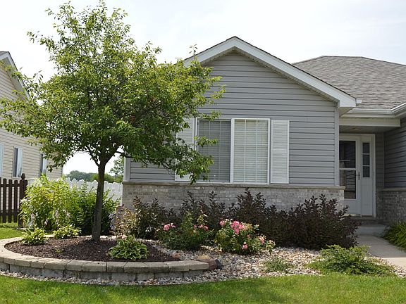 2nd image of 860 Blackhawk Dr