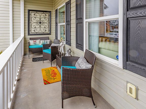 5th image of 252 Peachtree Cir