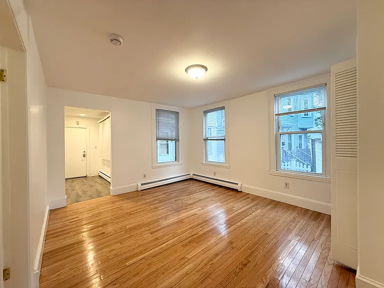 24-26 Callender St — Photo 9
