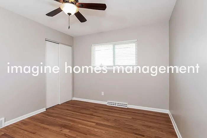 10755 Plainfield Rd — Photo 8