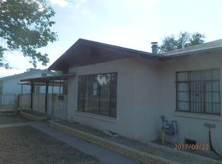 415 McClure Rd, Las Cruces, NM 88005