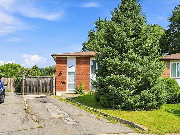 4th image of 15 Duncairn Ct