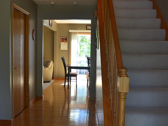 3rd image of 235 Pine Needle Dr