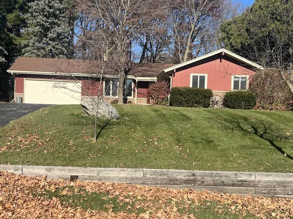 4844 Cedar Hills DRIVE, Slinger, WI 53086