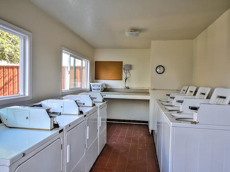 2925 Sunset Way #5 — Photo 18