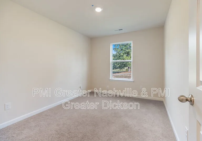 305 Masters Way — Photo 14