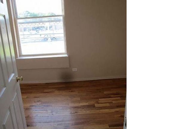 4th image of 6317 S Eberhart Ave #2