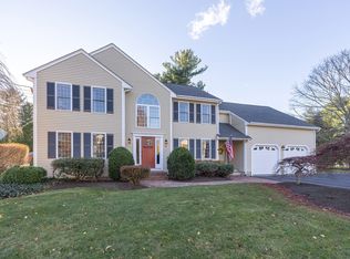 11 Buckthorn Ln, North Attleboro, MA 02760