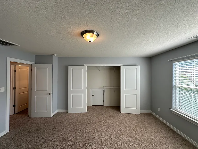 2212 Martlet Ln — Photo 36