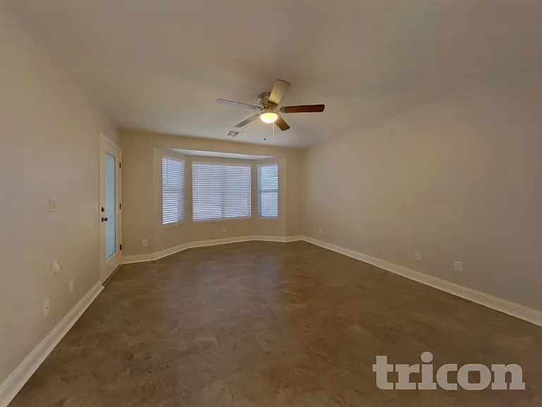 20711 N Santa Cruz Dr — Photo 6