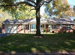 9911 Delmar Ln, Overland Park, KS 66207