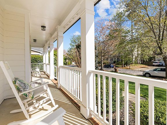 4th image of 317 Flatrock Ln