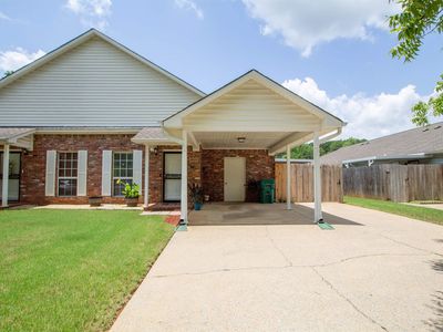 1822 Oakleaf Ln, Birmingham, AL, 35215