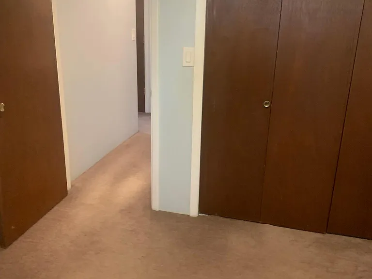 1005 Yank St — Photo 22