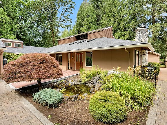 4th image of 18705 NE Cedar Dr