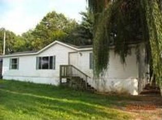 13029 Riverside Dr, Constantine, MI 49042