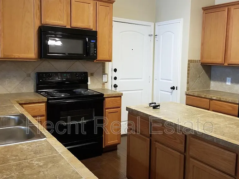 1027 Brown Rock Dr #1 — Photo 8