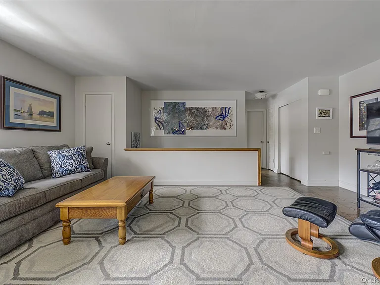 1 Anchorage Ln #2B — Photo 5