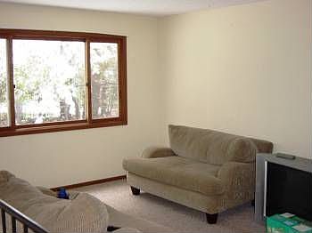 5th image of 26954 Flintwood Ave