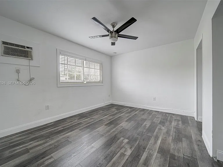 6565 Santona St #B19 — Photo 11