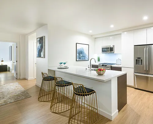Vision on Wilshire Photo 1