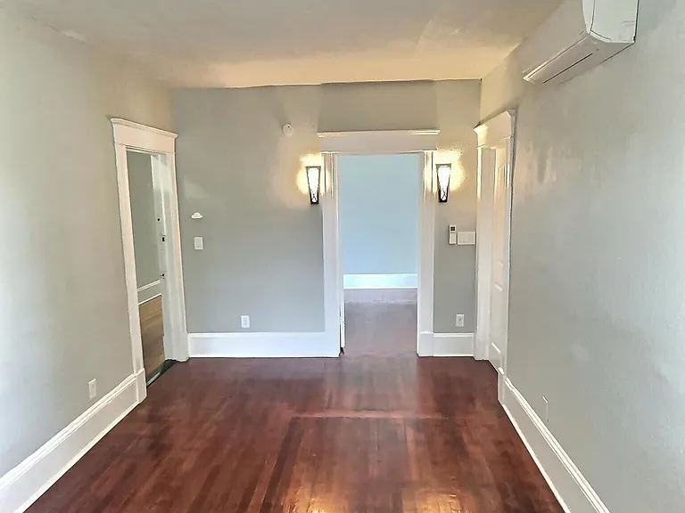 2116 Herschel St #B — Photo 3