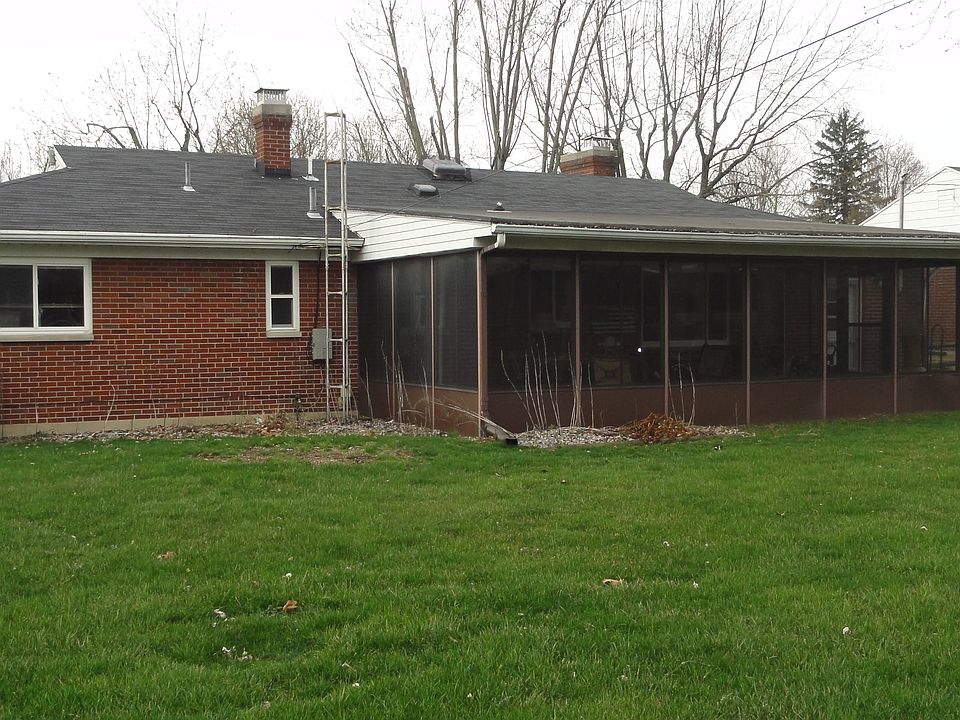 2nd image of 1061 Kenosha Rd