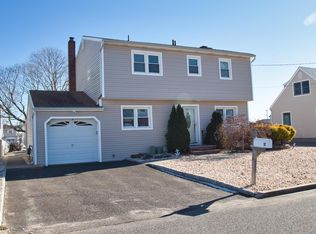37 Neptune Rd, Toms River, NJ 08753