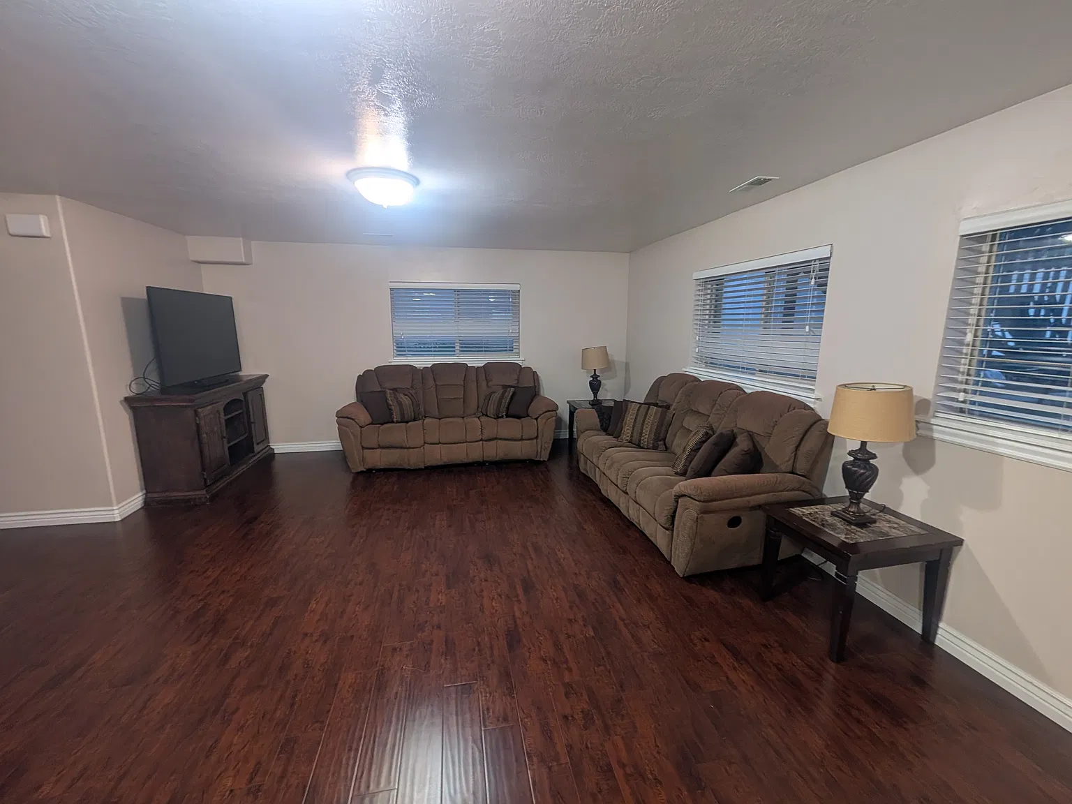 1 bed, 1.5 bath, 872 sqft, $1,500 — Photo 2