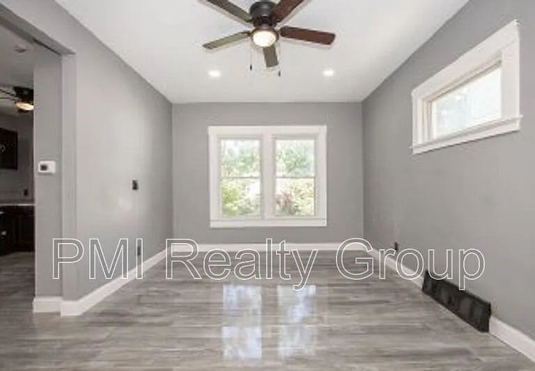 12203 Castlewood Ave — Photo 11