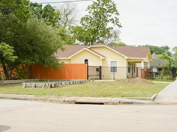 3430 McGowen St, Houston, TX 77004