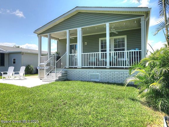 3rd image of 1011 Barefoot Cir