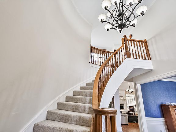 5th image of 12319 Moorcreek Dr