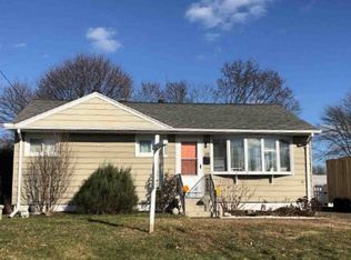 19 Easy Rudder Ln, West Haven, CT 06516