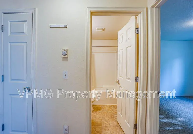 8620 NE 90th Pl — Photo 24
