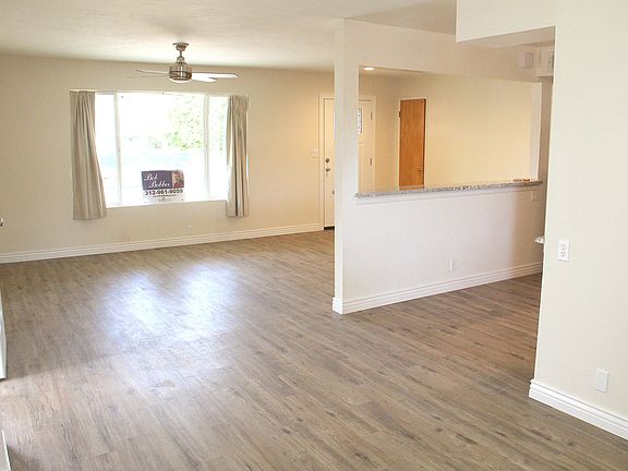 3rd image of 5509 E Cicero St