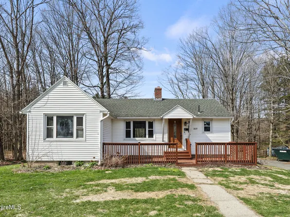 359 Hinsdale Rd, Dalton, MA 01226