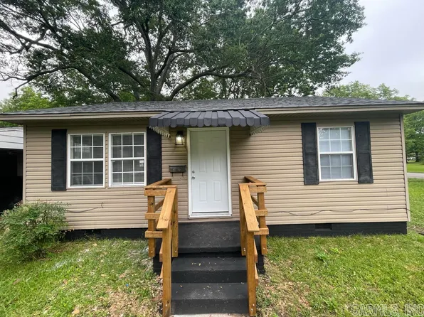2919 S Locust St, Pine Bluff, AR 71603
