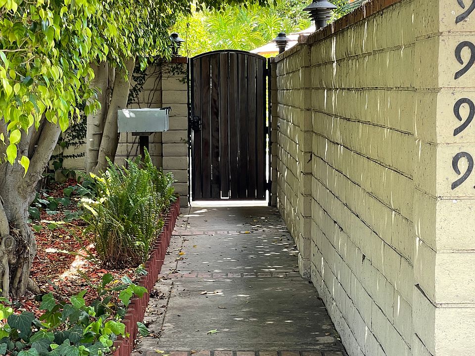 Front entry to courtyard